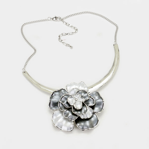 Grey Floral Rose Fashion Necklace Set
