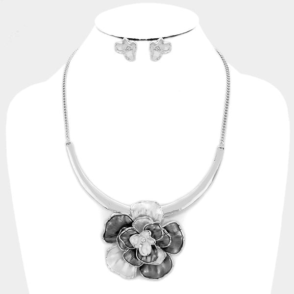 Grey Floral Rose Fashion Necklace Set